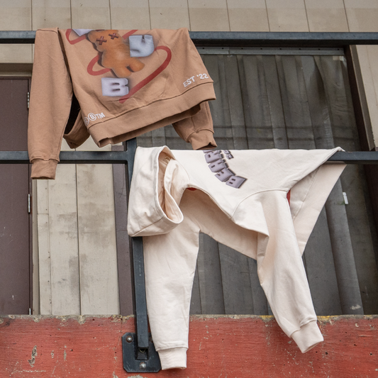 THE CLASSIC HOODIE - LIGHT BROWN